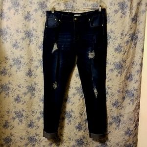Ladies Distressed StreachJeans